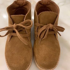 Gap suede booties size 11 little kid